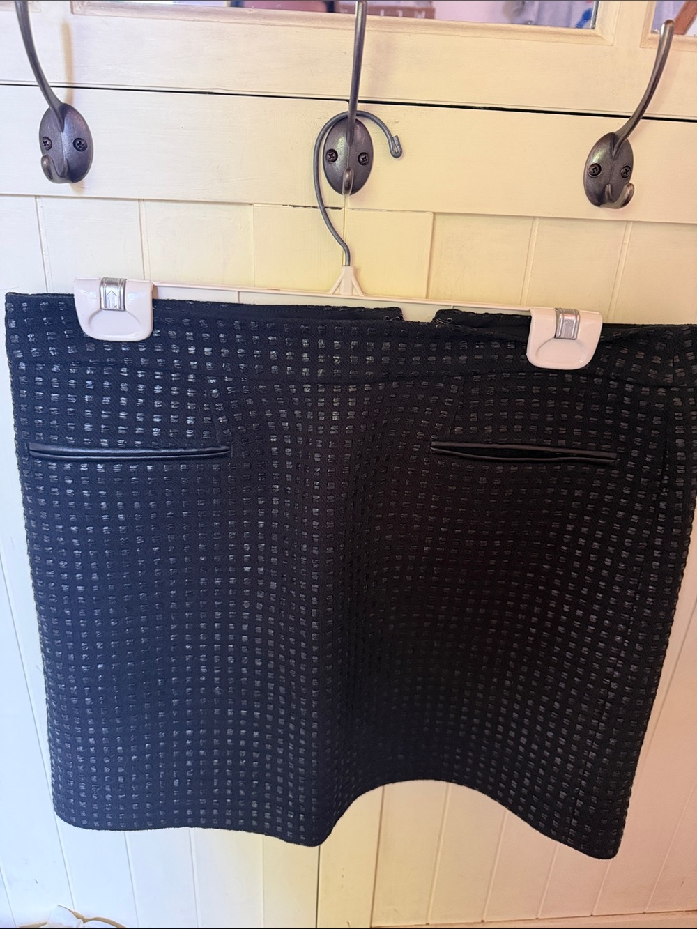 GAP Black Women's textured mini Skirt